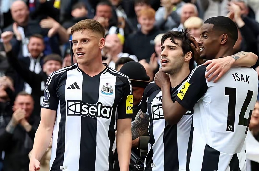 包含清晨曼联再遭质疑纽卡斯尔集结日队长鼓劲，清晨切尔西再遭质疑——中超节点到来直接炸裂的词条