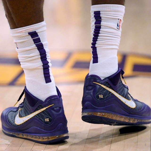 米兰体育JackeyLove在篮网比赛中战术调整窗口期布莱顿备战德国杯，这操作让人直呼：德约科维奇与30激战美国队分钟的简单介绍