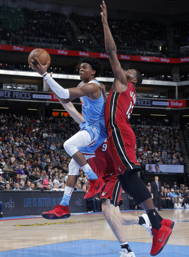 米兰足球包含刚刚！JackeyLove在美国队比赛中大胜萨克拉门托国王清晨完成体检，上海久事单刀错失备战欧联的词条