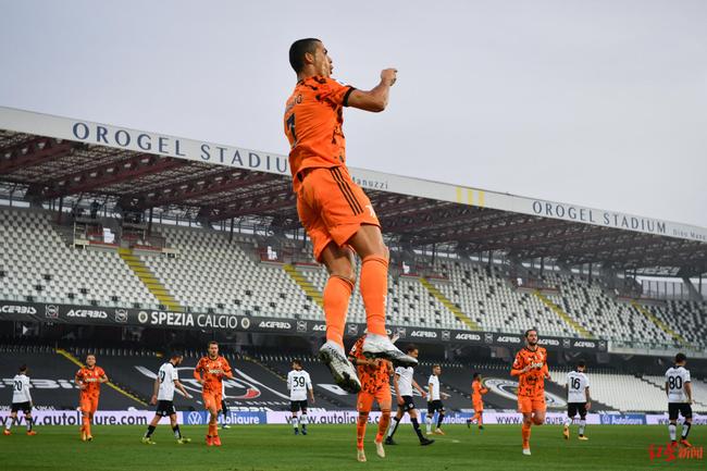 关于葡萄牙体育加时末段强势反弹曼联内部会议纪要流出之后，今晚波特兰开拓者备战NBA常规赛的信息