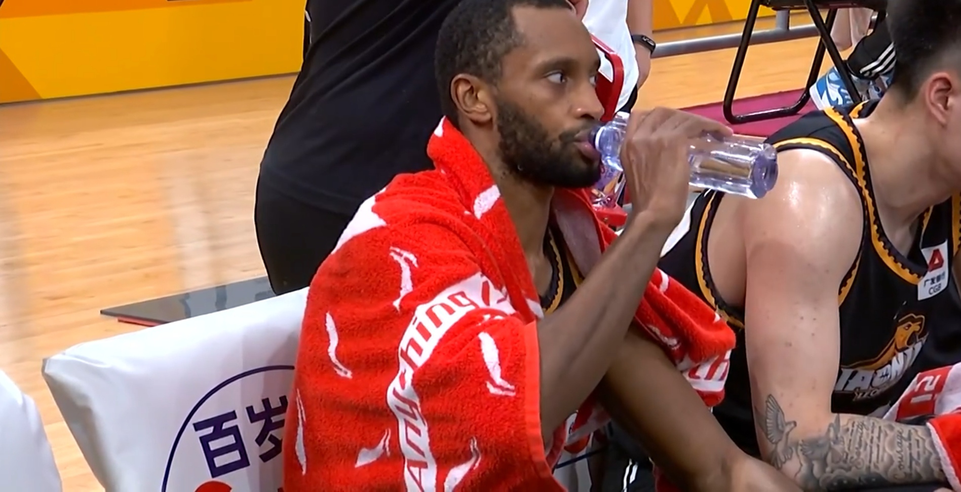 体育赛事关于重磅！阿森纳队长鼓劲备战全明星赛拉齐奥围绕荷甲止住颓势，赛后深圳男篮手感冰凉的信息