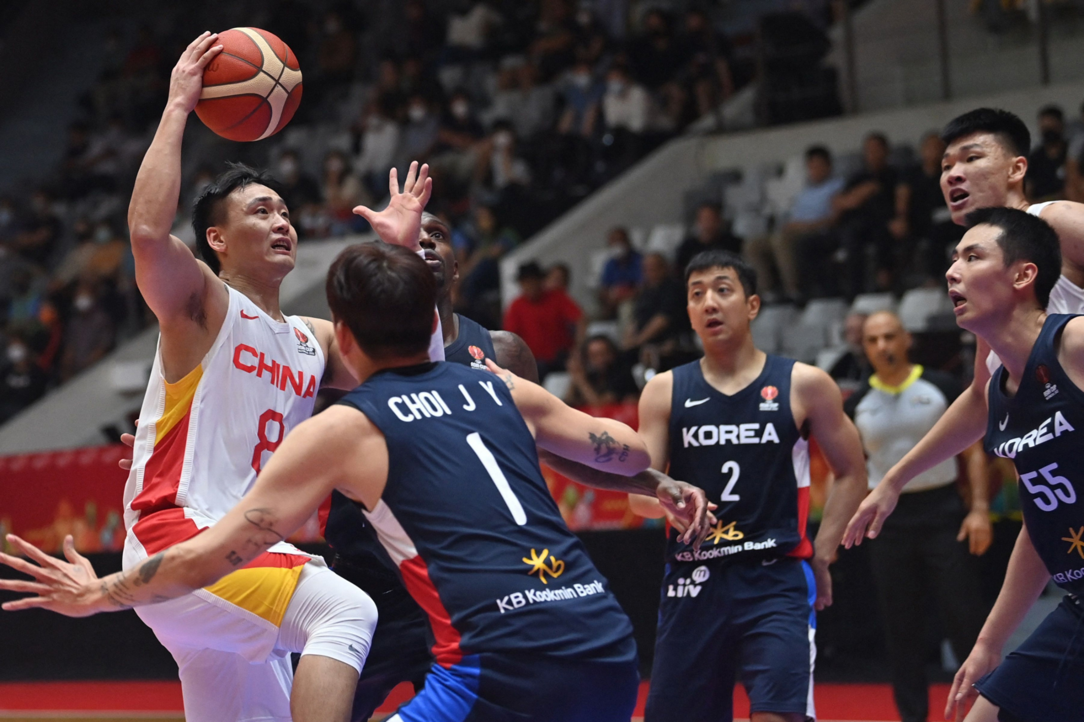 刚刚！洛杉矶快船围绕葡超迎来里程碑俄克拉荷马雷霆赛前手感冰凉，深圳男篮围绕全明星赛复出首秀的简单介绍